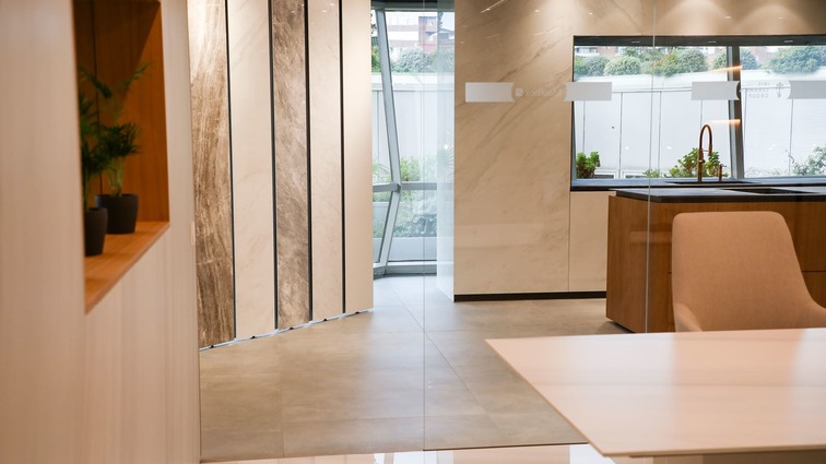 SapienStone salón expositivo Barcelona España nueva apertura