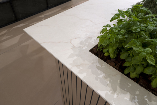 Sapienstone en la feria SICAM 2024: Diseño innovador y superficies en la vanguardia para el diseño de interiores