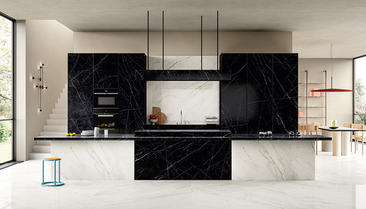 encimera de cocina efecto mármol negro Dark Marquina de SapienStone. Encimera de cocina negra veteada ultra resistente para isla, encimera de trabajo y mesa