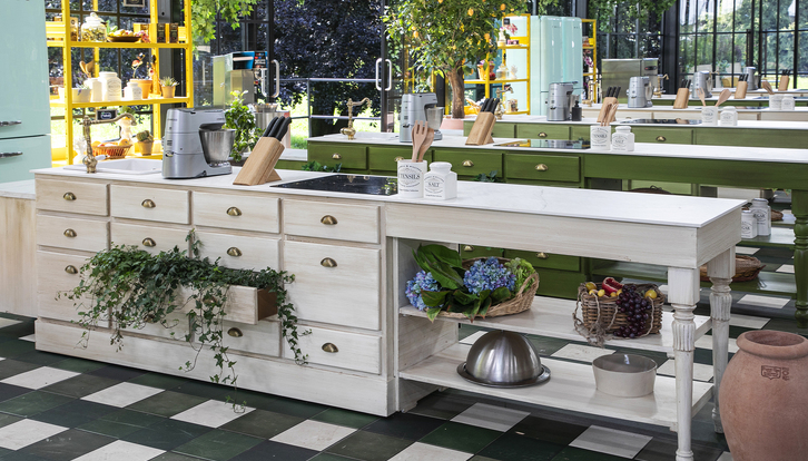 Las encimeras de cocina SapienStone en Bake Off Italia en Real Time